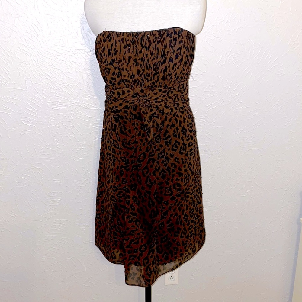 NICOLE MILLER PLATINUM STRAPLESS CHEETAH PRINT SEQUIN CHIFFON LINED DRESS